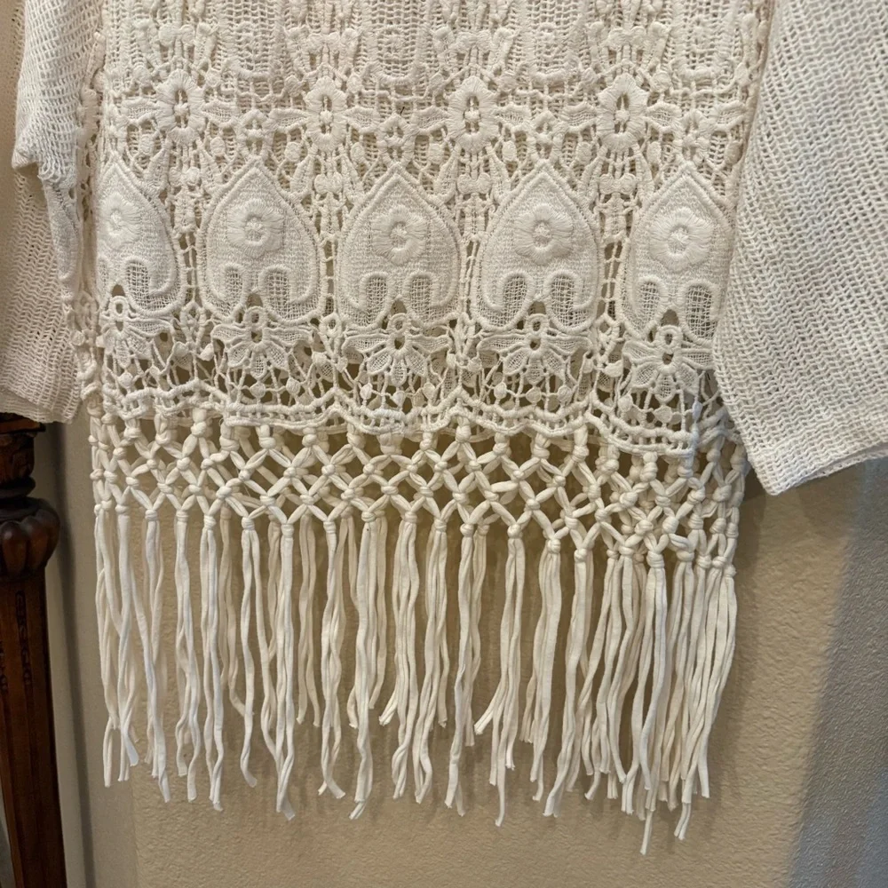 ZARA Women Cream Crochet Fringe 3/4 Sleeve Boho Festival Concert Top Size Small
